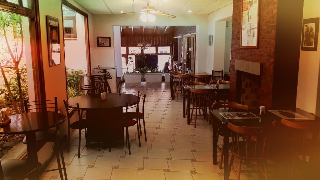 Hotel De Cine Las Golondrinas Villa Gesell Buitenkant foto