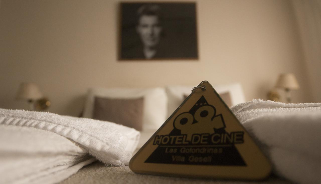 Hotel De Cine Las Golondrinas Villa Gesell Buitenkant foto